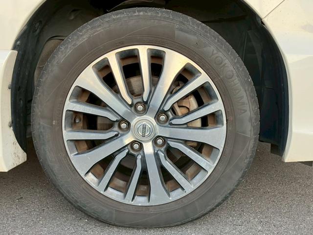 セレナ ハイウェイスターＳ－ＨＶアドバンスドセーフティパック　車検整備付　キーレス　スマートキー　アイドリングストップ　アラウンドビューモニター　両側パワースライドドア　クルーズコントロール　アルパインフリップダウンモニター　３列シート（28枚目）