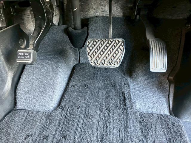 セレナ ハイウェイスターＳ－ＨＶアドバンスドセーフティパック　車検整備付　キーレス　スマートキー　アイドリングストップ　アラウンドビューモニター　両側パワースライドドア　クルーズコントロール　アルパインフリップダウンモニター　３列シート（42枚目）