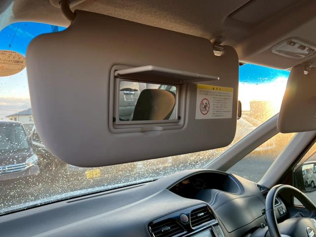 セレナ ハイウェイスターＳ－ＨＶアドバンスドセーフティパック　車検整備付　キーレス　スマートキー　アイドリングストップ　アラウンドビューモニター　両側パワースライドドア　クルーズコントロール　アルパインフリップダウンモニター　３列シート（70枚目）