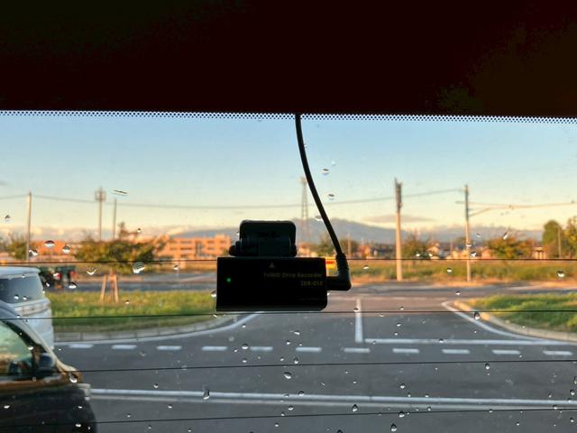 セレナ ハイウェイスターＳ－ＨＶアドバンスドセーフティパック　車検整備付　キーレス　スマートキー　アイドリングストップ　アラウンドビューモニター　両側パワースライドドア　クルーズコントロール　アルパインフリップダウンモニター　３列シート（75枚目）