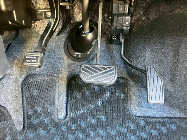 ワゴンＲスティングレー Ｘ　検Ｒ９／３　キーレス　スマートキー　ベンチシート　フルフラット　フロントフォグ　エアコン　パワーステアリング　パワーウインドウ　衝撃安全ボディー　盗難防止センサー（43枚目）