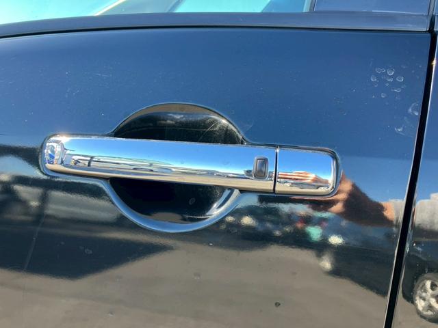 セレナ ２０Ｘ　Ｓ－ハイブリッド　車検整備付　キーレス　スマートキー　アイドリングストップ　両側スライドドア　３列シート　ウォークスルー　寒冷地仕様　クルーズコントロール　レーンキープアシスト（22枚目）