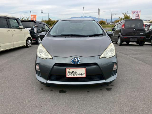 アクア S 検R8/7 キーレス スマートキー 横滑り防止 ETC アイドリングストップ 衝撃安全ボディー エアコン パワーステアリング パワーウインドウ(2枚目)