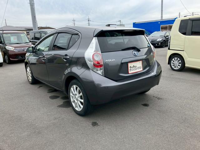 アクア S 検R8/7 キーレス スマートキー 横滑り防止 ETC アイドリングストップ 衝撃安全ボディー エアコン パワーステアリング パワーウインドウ(10枚目)