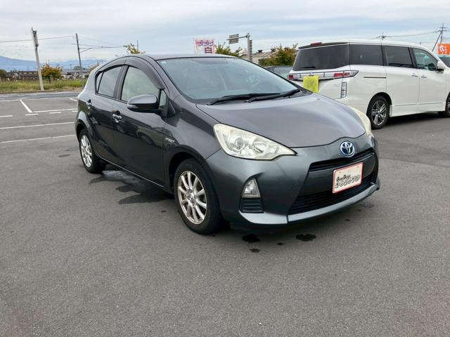 アクア S 検R8/7 キーレス スマートキー 横滑り防止 ETC アイドリングストップ 衝撃安全ボディー エアコン パワーステアリング パワーウインドウ(11枚目)