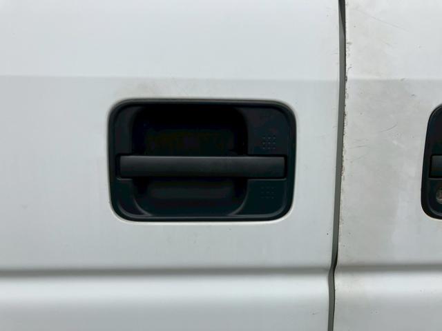 NV100クリッパーバン DX 検R8/9 スライドドア 寒冷地仕様 ラジオ エアコン エアコン パワーステアリング 運転席エアバック 助手席エアバック(21枚目)