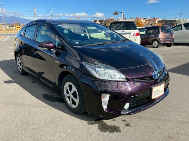 プリウス Ｓ　車検整備付　キーレス　スマートキー　アイドリングストップ　エアコン　パワーステアリング　パワーウインドウ　衝突安全ボディ　盗難防止センサー（7枚目）