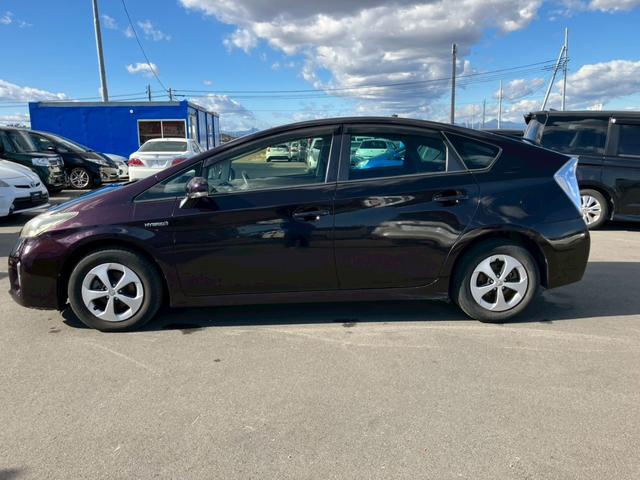 プリウス Ｓ　車検整備付　キーレス　スマートキー　アイドリングストップ　エアコン　パワーステアリング　パワーウインドウ　衝突安全ボディ　盗難防止センサー（12枚目）