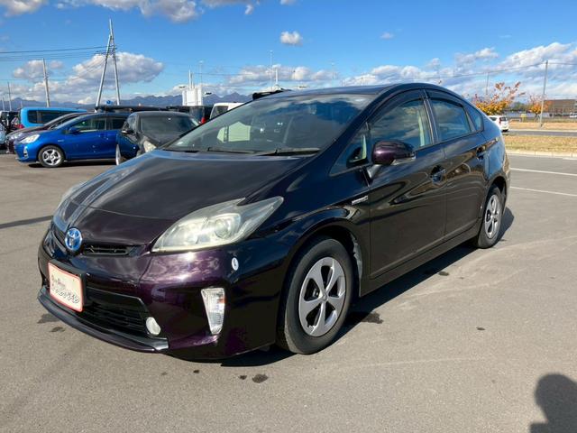 プリウス Ｓ　車検整備付　キーレス　スマートキー　アイドリングストップ　エアコン　パワーステアリング　パワーウインドウ　衝突安全ボディ　盗難防止センサー（13枚目）