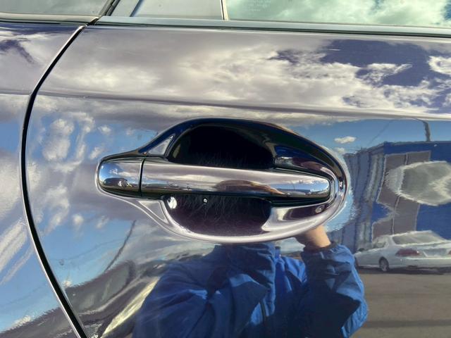 プリウス Ｓ　車検整備付　キーレス　スマートキー　アイドリングストップ　エアコン　パワーステアリング　パワーウインドウ　衝突安全ボディ　盗難防止センサー（23枚目）