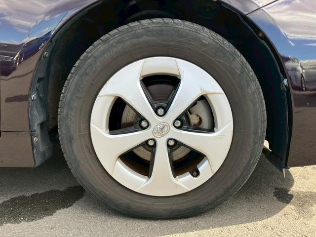 プリウス Ｓ　車検整備付　キーレス　スマートキー　アイドリングストップ　エアコン　パワーステアリング　パワーウインドウ　衝突安全ボディ　盗難防止センサー（26枚目）