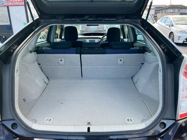 プリウス Ｓ　車検整備付　キーレス　スマートキー　アイドリングストップ　エアコン　パワーステアリング　パワーウインドウ　衝突安全ボディ　盗難防止センサー（37枚目）