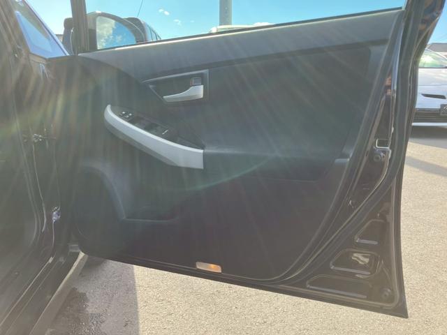 プリウス Ｓ　車検整備付　キーレス　スマートキー　アイドリングストップ　エアコン　パワーステアリング　パワーウインドウ　衝突安全ボディ　盗難防止センサー（38枚目）