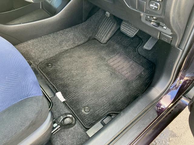 プリウス Ｓ　車検整備付　キーレス　スマートキー　アイドリングストップ　エアコン　パワーステアリング　パワーウインドウ　衝突安全ボディ　盗難防止センサー（41枚目）