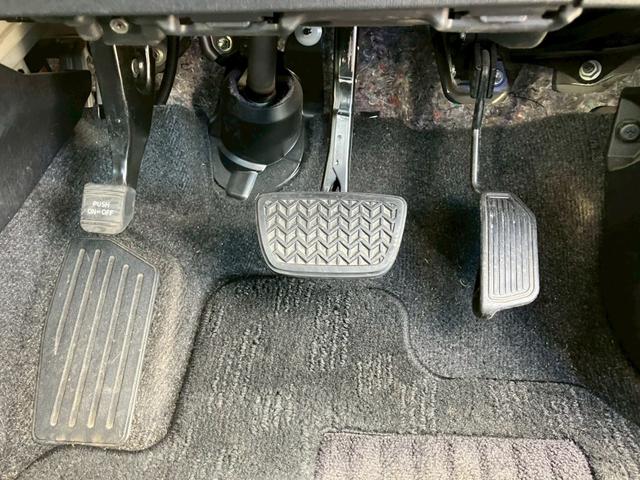 プリウス Ｓ　車検整備付　キーレス　スマートキー　アイドリングストップ　エアコン　パワーステアリング　パワーウインドウ　衝突安全ボディ　盗難防止センサー（42枚目）