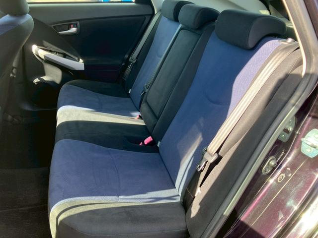 プリウス Ｓ　車検整備付　キーレス　スマートキー　アイドリングストップ　エアコン　パワーステアリング　パワーウインドウ　衝突安全ボディ　盗難防止センサー（55枚目）