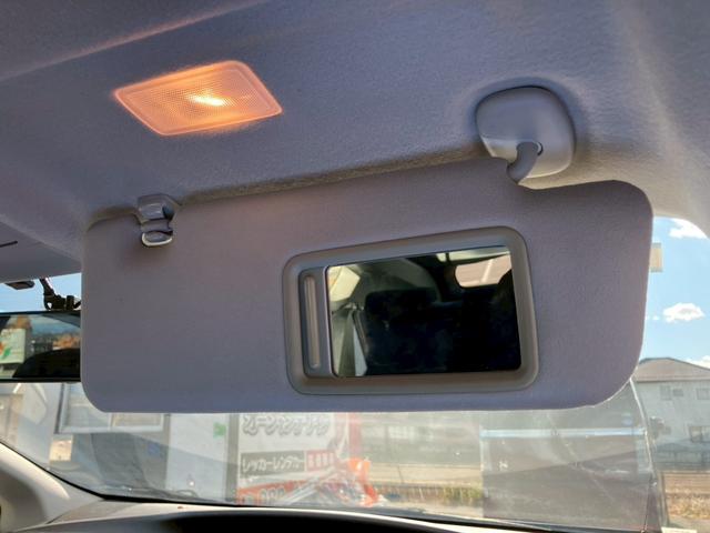 プリウス Ｓ　車検整備付　キーレス　スマートキー　アイドリングストップ　エアコン　パワーステアリング　パワーウインドウ　衝突安全ボディ　盗難防止センサー（68枚目）