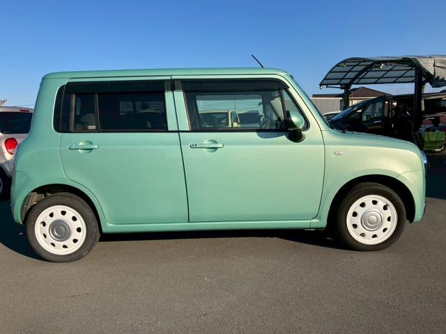 アルトラパンショコラ Ｇ　車検整備付　キーレス　スマートキー　アイドリングストップ　フルフラット　ベンチシート　エアコン　パワーステアリング　パワーウインドウ　衝突安全ボディ（8枚目）