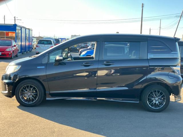 フリードスパイクハイブリッド ハイブリッド　検９／３　キーレス　スマートキー　両側スライドドア　３列シート　フルフラット　エアコン　パワーステアリング　パワーウインドウ　アイドリングストップ（8枚目）