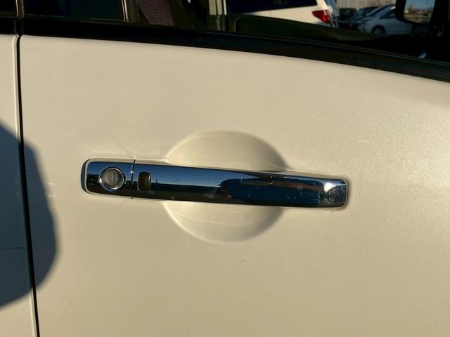 セレナ ハイウェイスターＧ　Ｓ－ハイブリッド　車検整備付　キーレス　スマートキー　アイドリングストップ　ＥＴＣ　ドライブレコーダー　寒冷地仕様　３列シート　フルフラット　ウォークスルー　エアコン（22枚目）