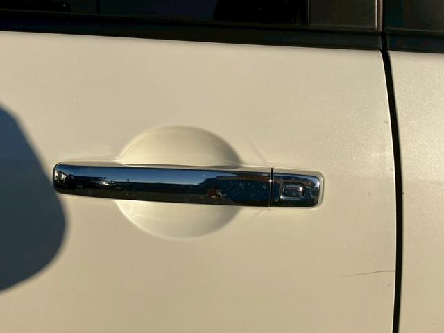 セレナ ハイウェイスターＧ　Ｓ－ハイブリッド　車検整備付　キーレス　スマートキー　アイドリングストップ　ＥＴＣ　ドライブレコーダー　寒冷地仕様　３列シート　フルフラット　ウォークスルー　エアコン（23枚目）