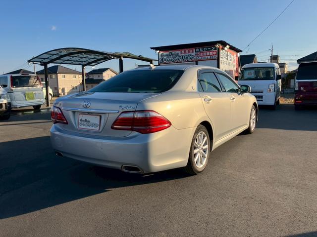 クラウン ２．５ロイヤルサルーン　アニバーサリーＥＤ　検Ｒ８／１１　キーレス　スマートキー　ＥＴＣ　パワーシート　シートヒーター　バックカメラ　ミュージックサーバー　ＤＶＤ再生　ＵＳＢ入力端子　エアコン（10枚目）