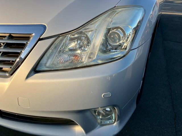 クラウン ２．５ロイヤルサルーン　アニバーサリーＥＤ　検Ｒ８／１１　キーレス　スマートキー　ＥＴＣ　パワーシート　シートヒーター　バックカメラ　ミュージックサーバー　ＤＶＤ再生　ＵＳＢ入力端子　エアコン（14枚目）