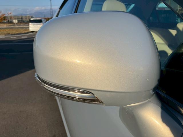 クラウン ２．５ロイヤルサルーン　アニバーサリーＥＤ　検Ｒ８／１１　キーレス　スマートキー　ＥＴＣ　パワーシート　シートヒーター　バックカメラ　ミュージックサーバー　ＤＶＤ再生　ＵＳＢ入力端子　エアコン（15枚目）