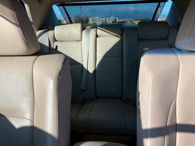 クラウン ２．５ロイヤルサルーン　アニバーサリーＥＤ　検Ｒ８／１１　キーレス　スマートキー　ＥＴＣ　パワーシート　シートヒーター　バックカメラ　ミュージックサーバー　ＤＶＤ再生　ＵＳＢ入力端子　エアコン（40枚目）