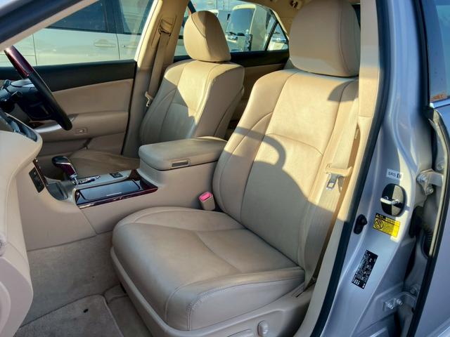 クラウン ２．５ロイヤルサルーン　アニバーサリーＥＤ　検Ｒ８／１１　キーレス　スマートキー　ＥＴＣ　パワーシート　シートヒーター　バックカメラ　ミュージックサーバー　ＤＶＤ再生　ＵＳＢ入力端子　エアコン（44枚目）