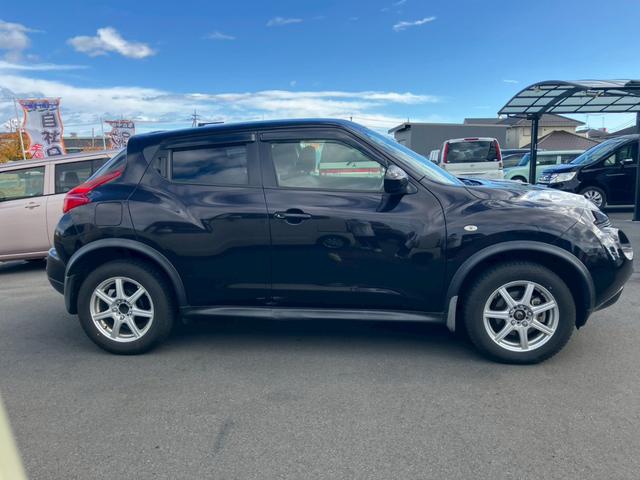 ジューク １５ＲＸ　タイプＶ　車検整備付　キーレス　スマートキー　アイドリングストップ　ＥＴＣ　エアコン　パワーステアリング　パワーウインドウ　フロントフォグランプ（8枚目）