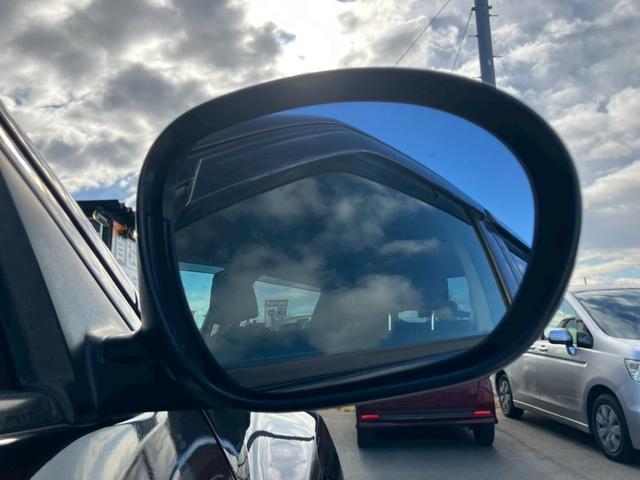 ジューク １５ＲＸ　タイプＶ　車検整備付　キーレス　スマートキー　アイドリングストップ　ＥＴＣ　エアコン　パワーステアリング　パワーウインドウ　フロントフォグランプ（18枚目）