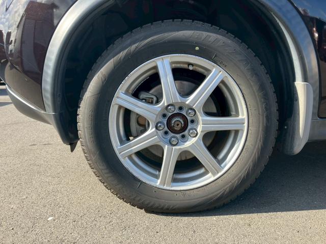 ジューク １５ＲＸ　タイプＶ　車検整備付　キーレス　スマートキー　アイドリングストップ　ＥＴＣ　エアコン　パワーステアリング　パワーウインドウ　フロントフォグランプ（26枚目）