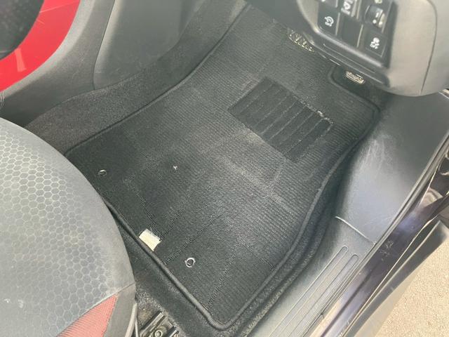 ジューク １５ＲＸ　タイプＶ　車検整備付　キーレス　スマートキー　アイドリングストップ　ＥＴＣ　エアコン　パワーステアリング　パワーウインドウ　フロントフォグランプ（41枚目）