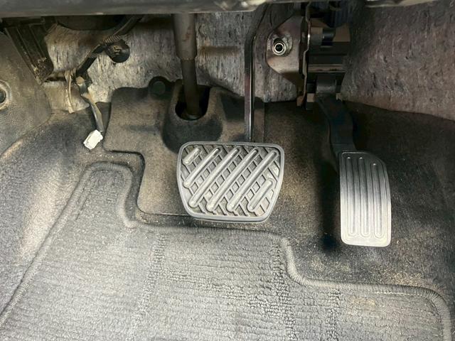 ジューク １５ＲＸ　タイプＶ　車検整備付　キーレス　スマートキー　アイドリングストップ　ＥＴＣ　エアコン　パワーステアリング　パワーウインドウ　フロントフォグランプ（42枚目）