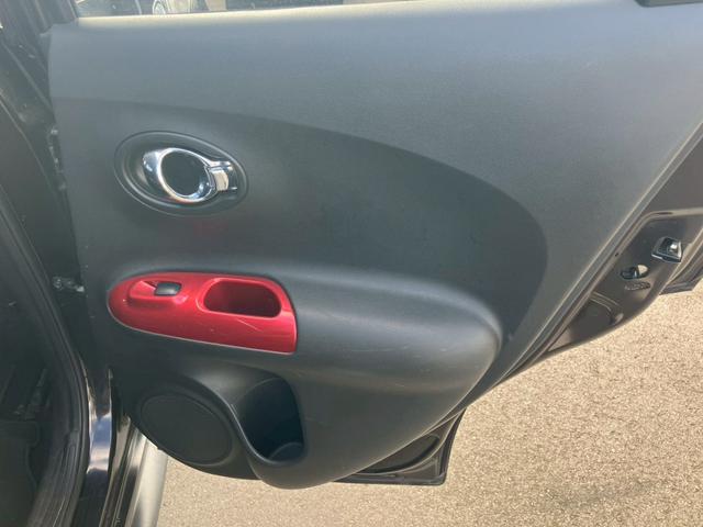 ジューク １５ＲＸ　タイプＶ　車検整備付　キーレス　スマートキー　アイドリングストップ　ＥＴＣ　エアコン　パワーステアリング　パワーウインドウ　フロントフォグランプ（44枚目）