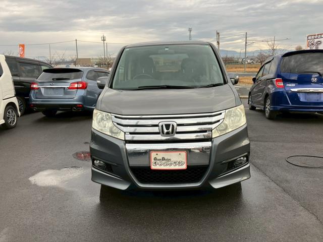 ステップワゴンスパーダ Ｓ　車検整備付き　キーレス　フルフラット　衝突安全ボディ　盗難防止システム　ウォークスルー　パワーステアリング　ダブルエアコン　パワーウィンドウ（2枚目）