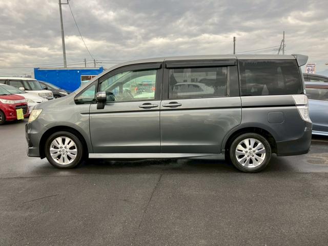 ステップワゴンスパーダ Ｓ　車検整備付き　キーレス　フルフラット　衝突安全ボディ　盗難防止システム　ウォークスルー　パワーステアリング　ダブルエアコン　パワーウィンドウ（8枚目）