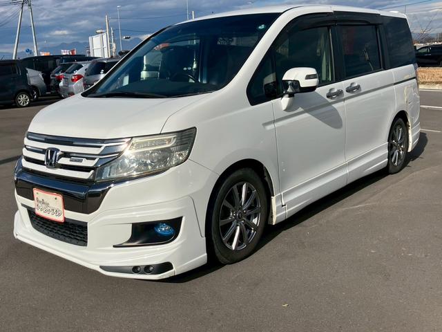 ステップワゴンスパーダ Z クールスピリット インターナビ セレクション 車検整備付き スマートキー キーレス 盗難防止システム 衝突安全ボディ アイドリングストップ フルフラット ウォークスルー 3列シート(7枚目)