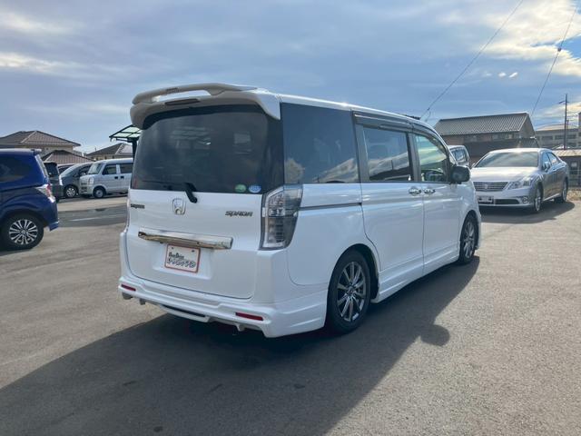 ステップワゴンスパーダ Z クールスピリット インターナビ セレクション 車検整備付き スマートキー キーレス 盗難防止システム 衝突安全ボディ アイドリングストップ フルフラット ウォークスルー 3列シート(11枚目)