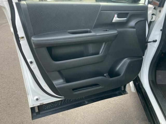 ステップワゴンスパーダ Z クールスピリット インターナビ セレクション 車検整備付き スマートキー キーレス 盗難防止システム 衝突安全ボディ アイドリングストップ フルフラット ウォークスルー 3列シート(43枚目)