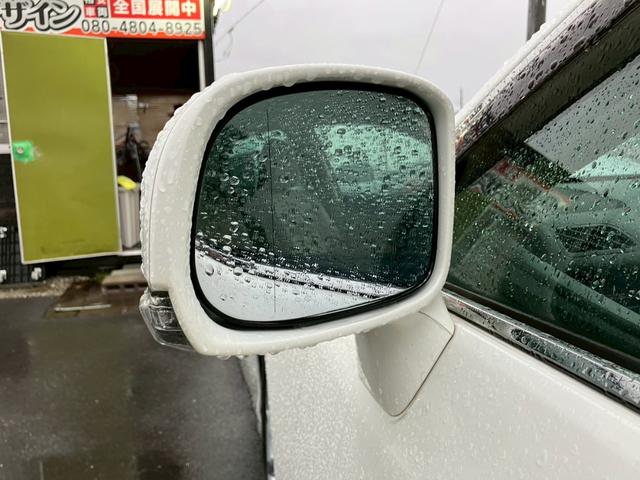 クラウン ロイヤルサルーン　車検整備付き　スマートキー　プッシュスタート　パワーシート　純正ナビ　ＴＶ　ＥＴＣ　盗難防止システム　衝突安全ボディ　バックカメラ　パワーシート（18枚目）