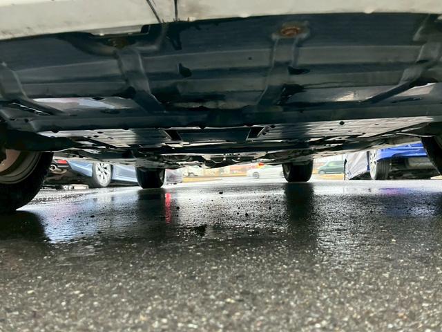 クラウン ロイヤルサルーン　車検整備付き　スマートキー　プッシュスタート　パワーシート　純正ナビ　ＴＶ　ＥＴＣ　盗難防止システム　衝突安全ボディ　バックカメラ　パワーシート（31枚目）