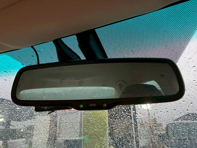 クラウン ロイヤルサルーン　車検整備付き　スマートキー　プッシュスタート　パワーシート　純正ナビ　ＴＶ　ＥＴＣ　盗難防止システム　衝突安全ボディ　バックカメラ　パワーシート（65枚目）