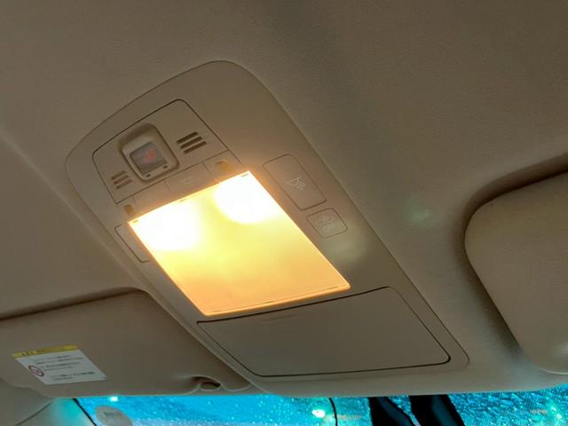 クラウン ロイヤルサルーン　車検整備付き　スマートキー　プッシュスタート　パワーシート　純正ナビ　ＴＶ　ＥＴＣ　盗難防止システム　衝突安全ボディ　バックカメラ　パワーシート（66枚目）