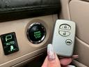 ロイヤルサルーン　車検整備付き　スマートキー　プッシュスタート　パワーシート　純正ナビ　ＴＶ　ＥＴＣ　盗難防止システム　衝突安全ボディ　バックカメラ　パワーシート（58枚目）