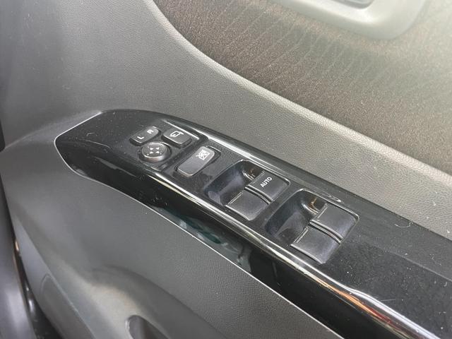 ルークス ハイウェイスター 検2年 左パワースライド ストラーダナビ 地デジTV Bluetoothオーディオ 禁煙車(28枚目)