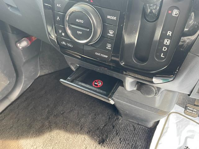 ルークス ハイウェイスター 検2年 左パワースライド ストラーダナビ 地デジTV Bluetoothオーディオ 禁煙車(32枚目)