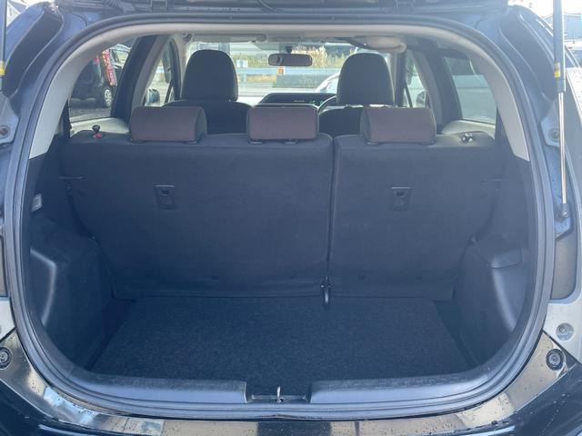 アクア Ｇ　ハイブリッド　ナビ　フルセグＴＶ　Ｂｌｕｅｔｏｏｔｈオーディオ　バックカメラ　ＥＴＣ　シートヒーター　禁煙車（8枚目）