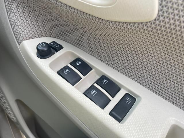 ムーヴ X 検2年 ETC ストラーダナビ フルセグTV スマートキー 横滑り防止装置 エコアイドル オートライト オートエアコン 禁煙車(28枚目)